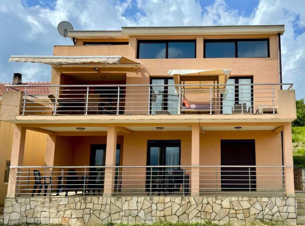 Apartments Camilla رادوفيشي المظهر الخارجي الصورة